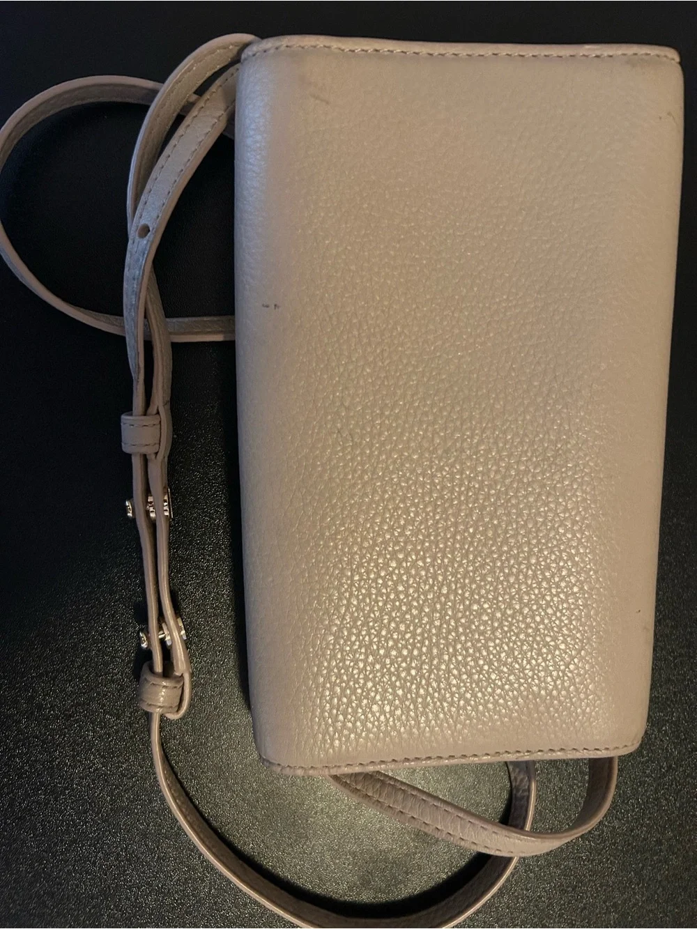 Tory Burch compact pebbled